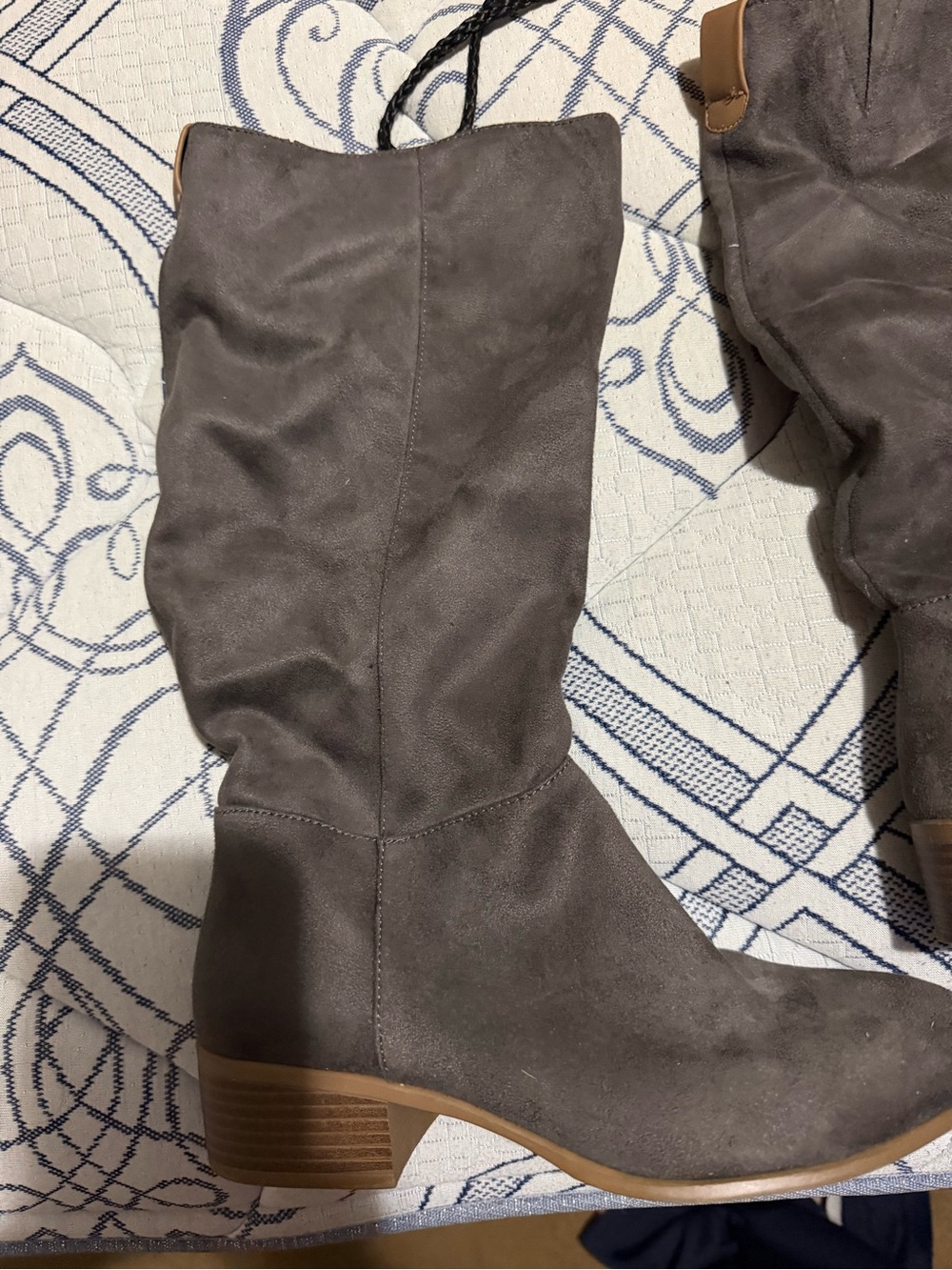Booots - Picture 6 of 7
